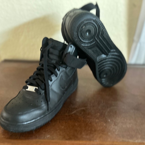 Nike AF1 Air Force One High Top Sneakers - Black - Picture 5 of 8